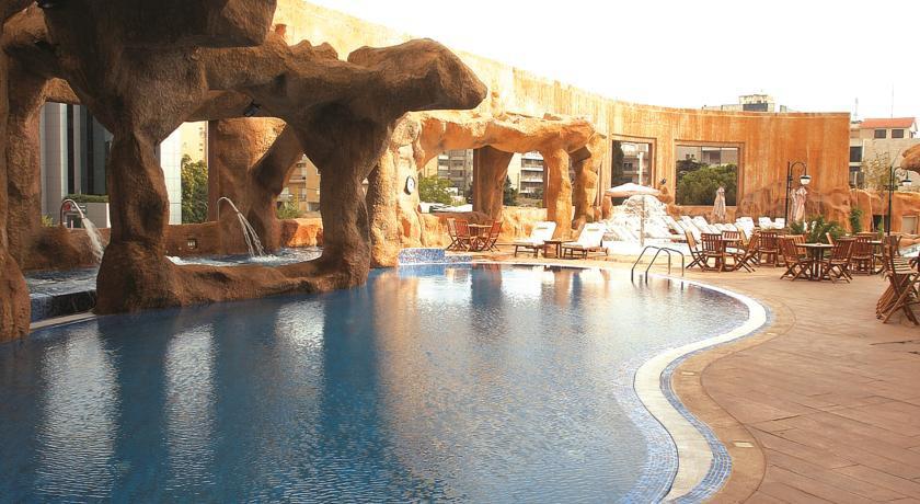 Hotel Hilton Habtoor Grand Beirut